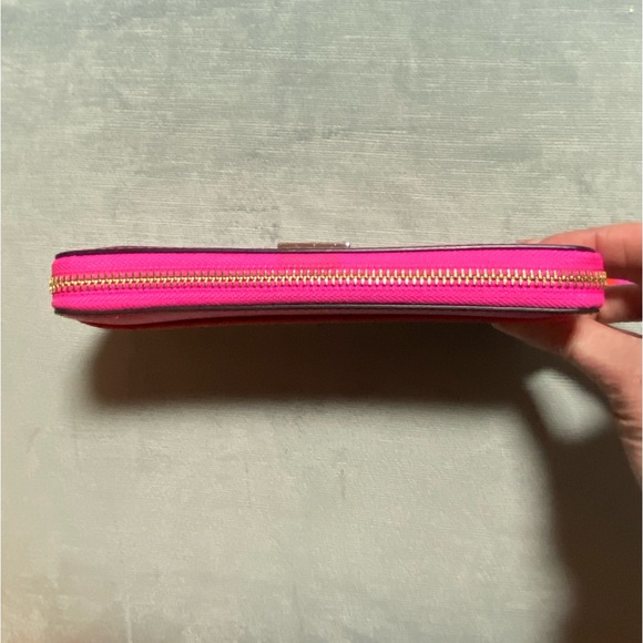 Kate Spade long bright stripe zip around wallet, EUC 8”x4”x1”, much storage - Picture 5 of 17